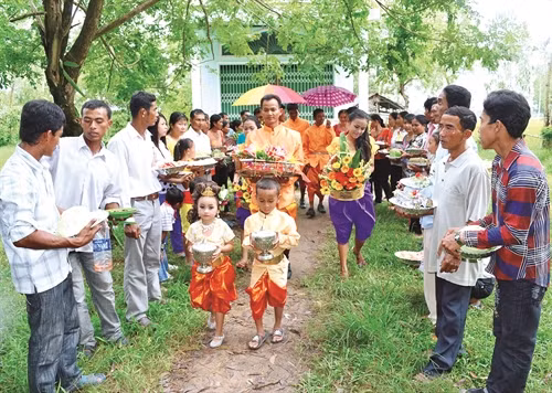 Lễ đưa rể qua nhà gái