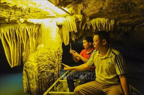 Động Thiên Hà - "Chốn thần tiên” trong di sản Tràng An ảnh 3
