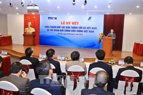 Quang cảnh Lễ ký kết thỏa thuận hợp tác. Ảnh: Minh Quyết - TTXVN
