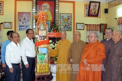 Đoàn công tác đến thăm, chúc Tết các Chư tôn giáo phẩm tại trụ sở Ban Trị sự Giáo hội Phật giáo Việt Nam Thành phố Hồ Chí Minh. Ảnh: Thế Anh - TTXVN