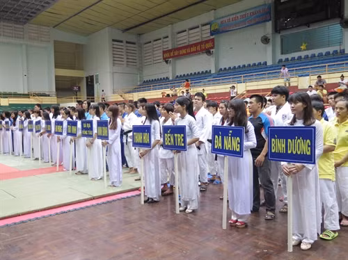 22 đoàn vận động viên tham dự giải