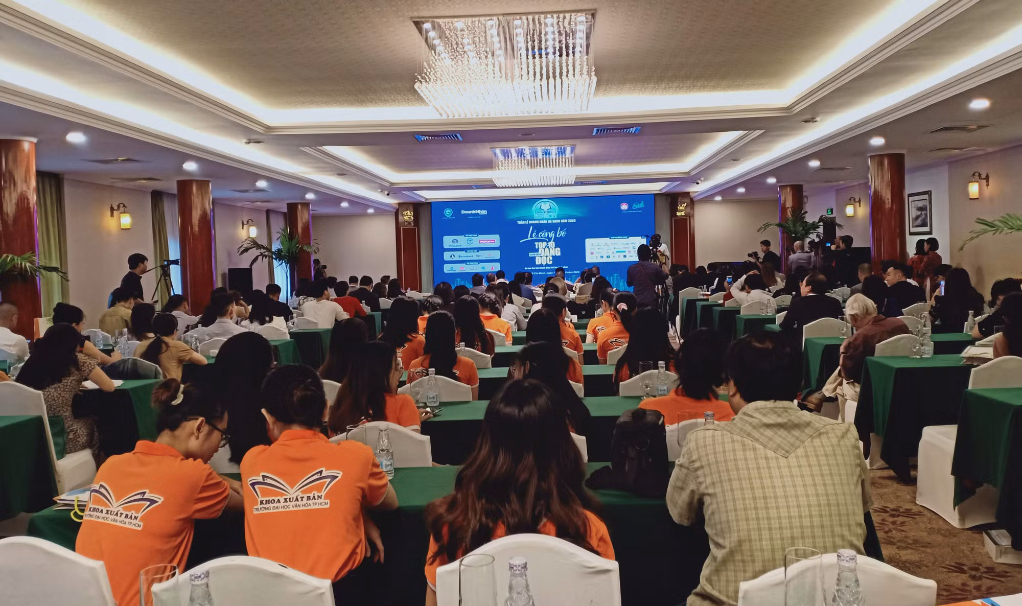 Công bố Top 10 tựa sách, bộ sách do bạn đọc báo Doanh nhân Sài Gòn bình chọn ảnh 5