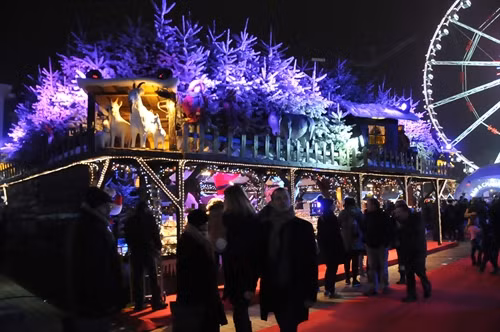 Một góc chợ Noel tại Brussels, Vương quốc Bỉ. Ảnh : Kim Chung-TTXVN