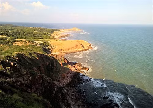Mũi Yến (Bình Thuận). Ảnh: Tiểu Duy