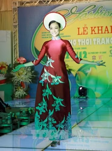 Bên cạnh nội dung triển lãm, Ban Tổ chức phối hợp với các đơn vị, doanh nghiệp liên tục tổ chức hoạt động biểu diễn thời trang & văn hóa nghệ thuật đặc sắc