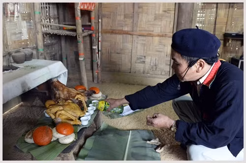 Thày cúng làm Lễ cúng tạ ơn cuối năm