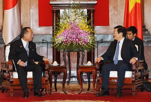 Chiều 8/12/2015, tại Phủ Chủ tịch, Chủ tịch nước Trương tấn Sang tiếp Chủ tịch Thượng viện Nhật Bản, Ngài Yamazaki Masaaki, sang thăm chính thức Việt Nam. Ảnh: Nguyễn Khang – TTXVN