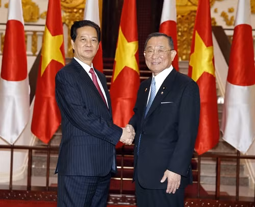 Sáng 8/12/2015, tại Trụ sở Chính phủ, Thủ tướng Nguyễn Tấn Dũng tiếp Chủ tịch Thượng viện Nhật Bản Yamazaki Masaaki đang thăm chính thức Việt Nam. Ảnh: Đức Tám – TTXVN
