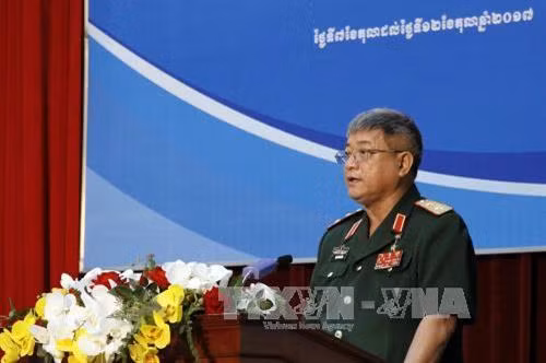 Trung tướng Triệu Xuân Hòa, AHLLVT, nguyên Tư lệnh Quân khu 7, đại diện cho các cựu quân nhân tình nguyện Việt Nam phát biểu tại chương trình. Ảnh: Thế Anh-TTXVN