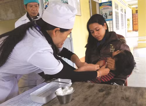 Kon Plông làm tốt công tác chăm sóc sức khoẻ đồng bào.