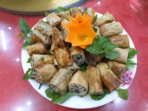 Món nem măng, đặc sản của vùng cao Tây Bắc.
