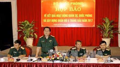 Trung tướng Nguyễn Trọng Nghĩa phát biểu tại buổi họp báo. Ảnh: Thế Anh-TTXVN