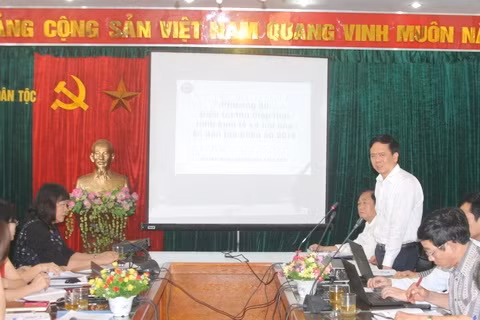 Thứ trưởng, Phó Chủ nhiệm Ủy ban Dân tộc Phan Văn Hùng chủ trì cuộc họp. Ảnh: cema.gov.vn