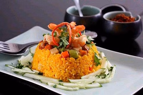 Lạ lùng cơm âm phủ xứ Huế ảnh 2