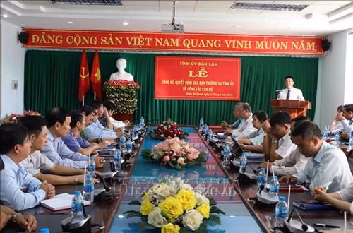 Ông Từ Thái Giang Bí Thư Thành ủy Buôn Ma Thuột, nhiệm kỳ 2015-2020 phát biểu sau khi nhận nhiệm vụ. Ảnh: Phạm Cường-TTXVN