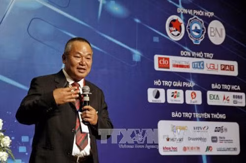 Ông Phí Anh Tuấn, Phó Chủ tịch HCA, đại diện nhóm chuyên gia báo cáo tham luận tại Hội thảo. Ảnh: Thế Anh – TTXVN