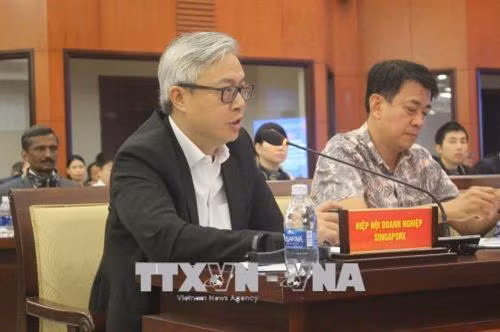 Ông Seck Yee Chung, Phó Chủ tịch Hiệp hội doanh nghiệp Singapore phát biểu tại hội nghị. Ảnh: Xuân Anh – TTXVN