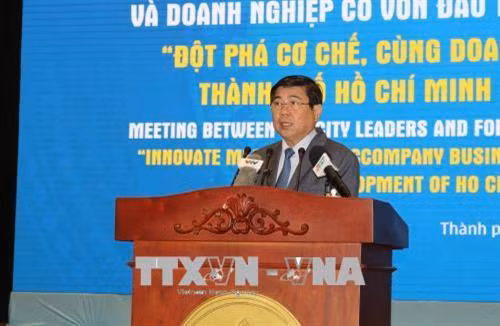 Ông Nguyễn Thành Phong, Chủ tịch UBND Thành phố Hồ Chí Minh phát biểu tại hội nghị. Ảnh: Xuân Anh – TTXVN