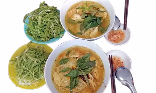 Đậm đà bún cá Châu Đốc trên đất Long An ảnh 1