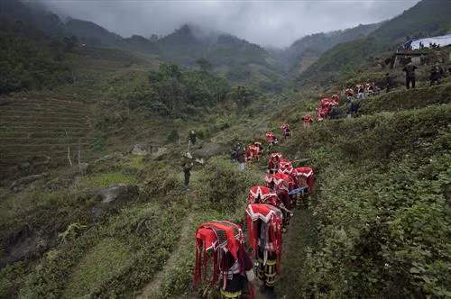 Sang ngày cuối cùng là nghi lễ ở đàn tràng cao ngoài trời. Ảnh: laodong.vn