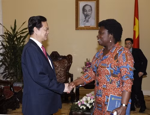 Thủ tướng Nguyễn Tấn Dũng tiếp bà Victoria Kwakwa, Giám đốc Quốc gia Ngân hàng Thế giới (WB) tại Việt Nam. Ảnh: Đức Tám - TTXVN