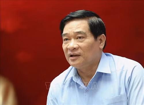 Chủ tịch Hội đồng Dân tộc của Quốc hội Hà Ngọc Chiến chủ trì phiên họp. Ảnh: Dương Giang – TTXVN