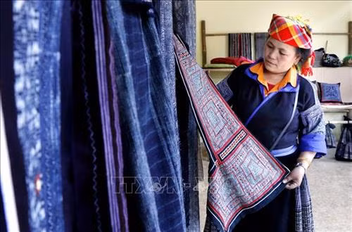 Độc đáo nghề dệt thổ cẩm của phụ nữ Mông ở vùng cao Mù Cang Chải ảnh 9
