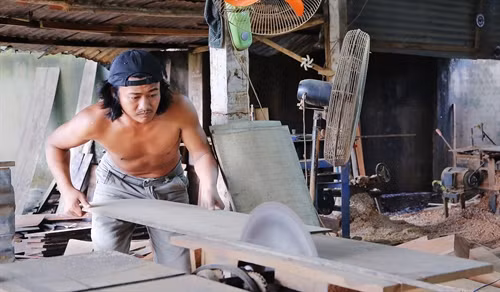 Làng nghề tạo việc làm ổn định cho khoảng 1000 lao động địa phương.