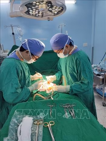 Thành phố Hồ Chí Minh: Trẻ em gặp nguy hiểm do nuốt dị vật ảnh 1