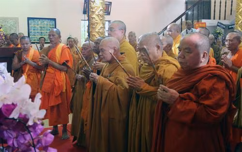 Nghi lễ truy niệm Hòa thượng Agga Maha Saddhamma Jotika Dhaja Ñānadhammo (Hòa thượng Danh Nhưỡng). Ảnh: Huy Hải-TTXVN