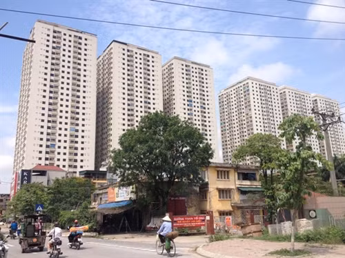 Chung cư giá rẻ nhếch nhác vì chợ cóc, hàng quán, ách tắc giao thông ảnh 15