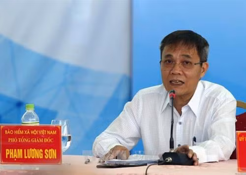 Phó Tổng giám đốc Bảo hiểm xã hội Việt Nam Phạm Lương Sơn phát biểu. Ảnh: Phan Tuấn Anh - TTXVN