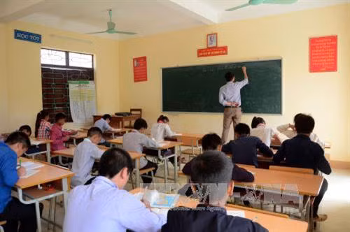 Giờ học trường THCS Vừ A Dính, xã Pú Nhung. Ảnh: Văn Dũng - TTXVN