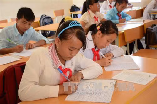 Giờ học trường THCS Vừ A Dính, xã Pú Nhung. Ảnh: Văn Dũng - TTXVN