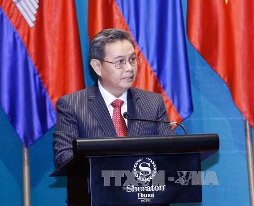 Chủ tịch Ủy ban Trung ương Mặt trận Lào xây dựng đất nước Kaysone Phomvihane phát biểu. Ảnh: Văn Điệp – TTXVN.