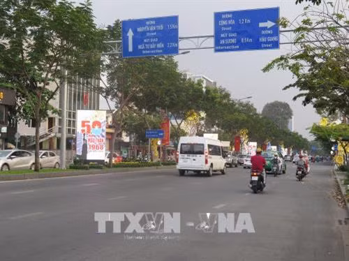Giao thông khu vực nội đô và cửa ngõ Thành phố Hồ Chí Minh đã thông thoáng, khác hẳn so với những ngày “nghẹt thở” trước do đã có lượng lớn hành khách rời thành phố về các tỉnh, thành trong những ngày cuối tuần. Ảnh: Hoàng Hải – TTXVN