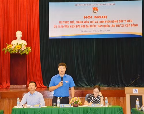 Bí thư Trung ương Đoàn Lê Quốc Phong phát biểu tại Hội nghị.