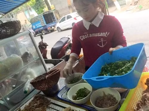 Mê mẩn món phở gà gạo lứt Bắc Hà ảnh 3
