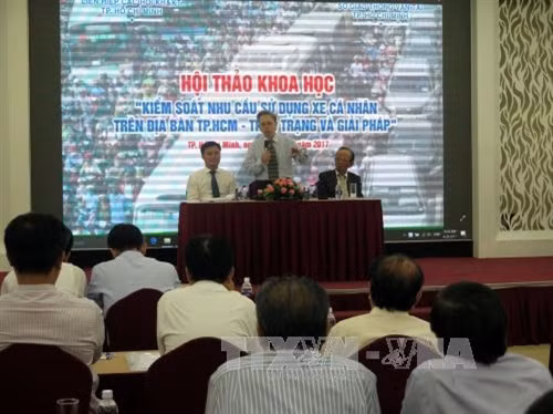 Giáo sư, Tiến sỹ Nguyễn Ngọc Giao, Chủ tịch Liên hiệp Các hội Khoa học và Kỹ thuật Thành phố Hồ Chí Minh phát biểu tại Hội thảo. Ảnh: Hoàng Hải-TTXVN
