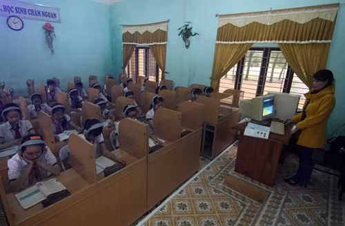Giờ học ngoại ngữ của học sinh huyện Hải Lăng