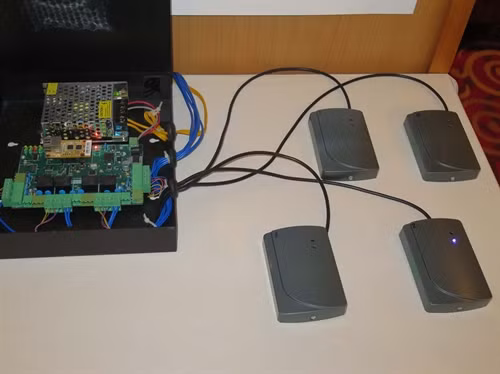 Chip RFID . Ảnh: Hoàng Hải – TTXVN