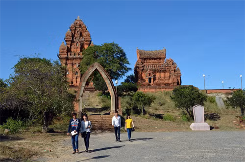 Tháp Pô Klong Garai- một điểm du lịch hấp dẫn ở thành phố Phan Rang – Tháp Chàm. Ảnh: TTXVN