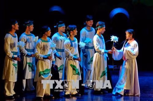 Vở diễn "Kiều" của Nhà hát kịch Việt Nam công diễn tại lễ khai mạc . Ảnh : Thế Anh-TTXVN
