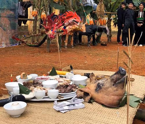 Đồ lễ để cúng thần lúa, thần màu. Ảnh: Đỗ Tuấn Anh