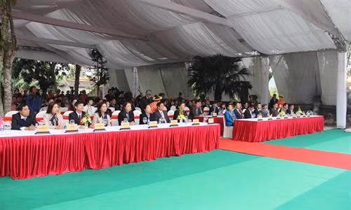 Chủ tịch Quốc hội Nguyễn Thị Kim Ngân, các đồng chí lãnh đạo Đảng, Nhà nước cùng các đại biểu dự Lễ hội Bà Triệu năm 2018. Ảnh: Hoa Mai – TTXVN