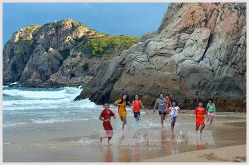 Bãi Ôm - điểm du lịch tiềm năng còn bỏ ngỏ ảnh 4