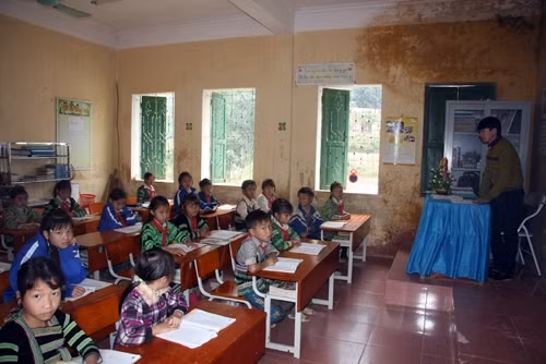 Học sinh đến lớp đủ là món quà "Thưởng Tết" lớn nhất đối với giáo viên vùng cao ảnh 1