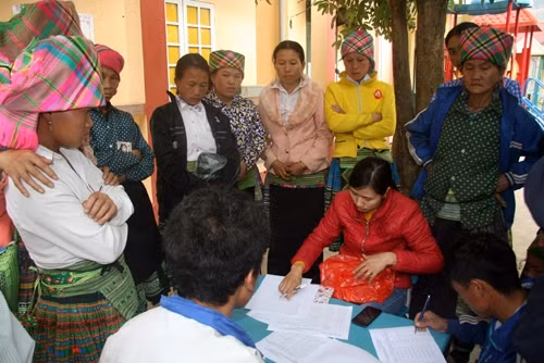 Học sinh đến lớp đủ là món quà "Thưởng Tết" lớn nhất đối với giáo viên vùng cao ảnh 2