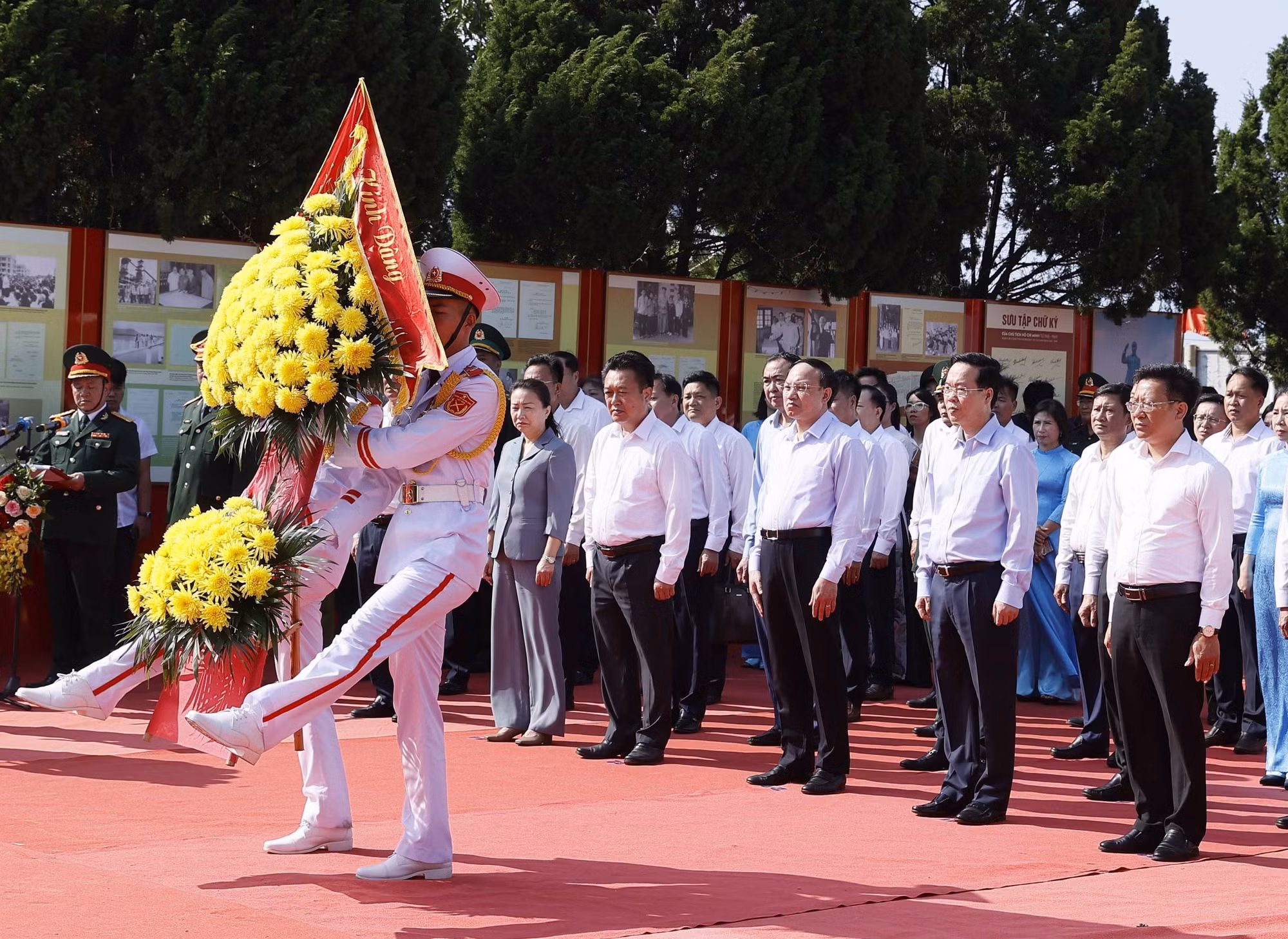 Chủ tịch nước Võ Văn Thưởng thăm quân và dân huyện đảo Cô Tô ảnh 2