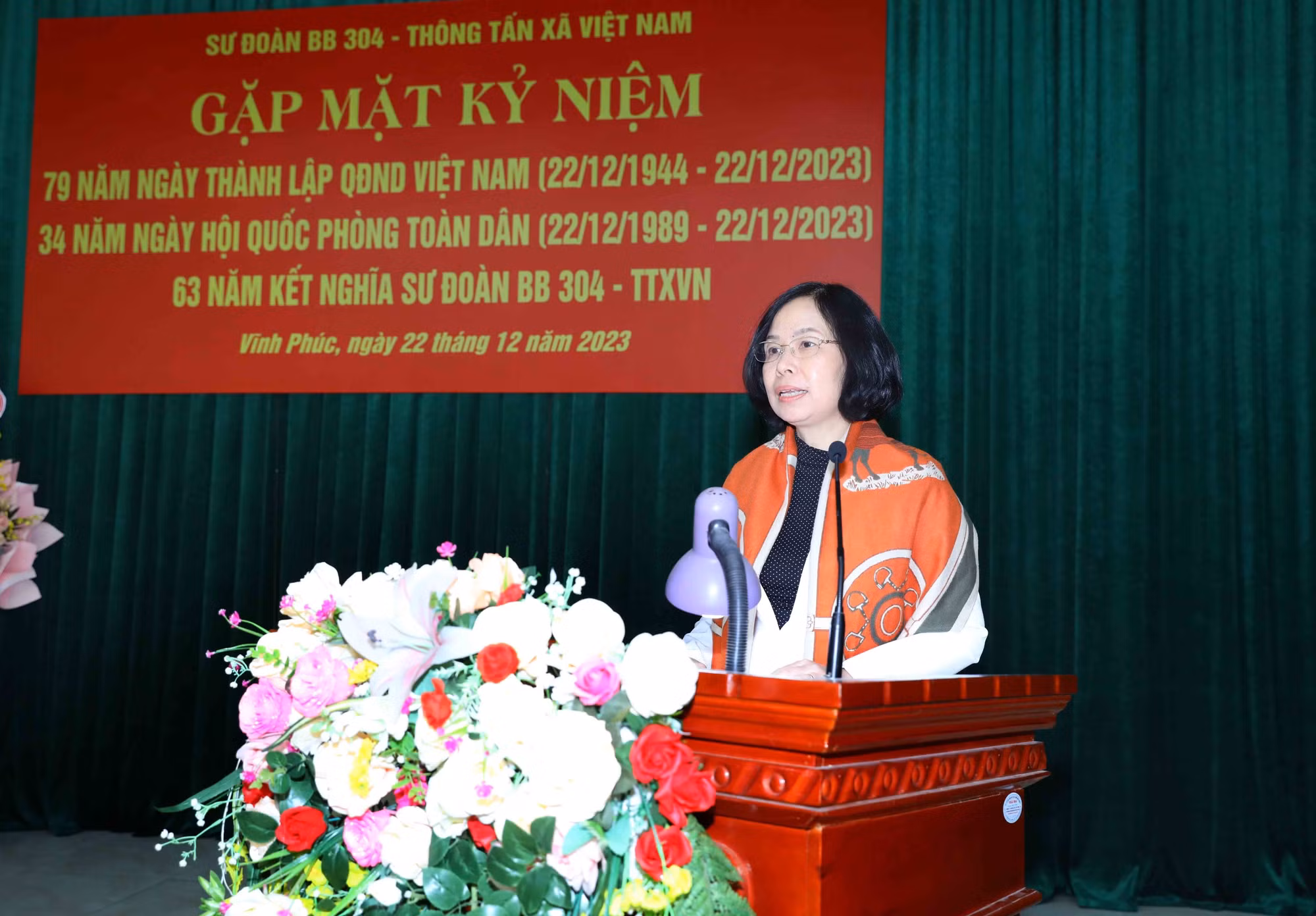 Không ngừng vun đắp sự gắn kết qua nhiều thế hệ giữa TTXVN và Sư đoàn 304 ảnh 2